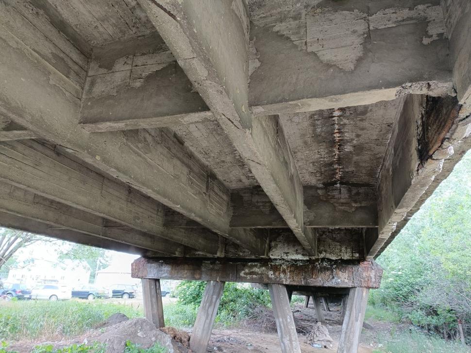 Încă un pod capcană ameninţă viaţa oamenilor din Neamţ. Ce fac autorităţile? 773203