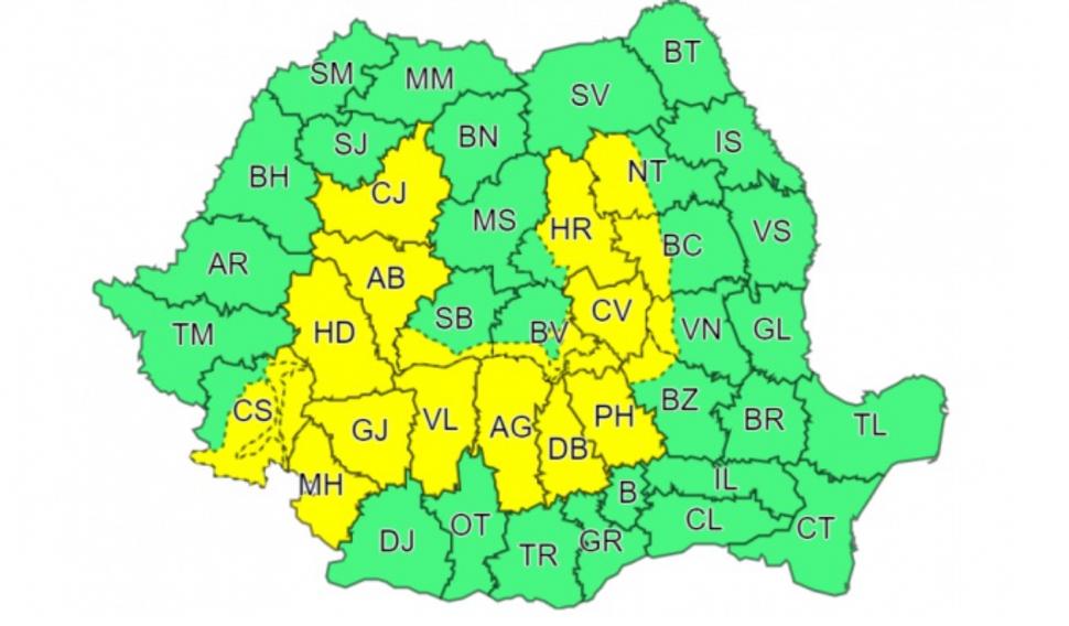 Avertizare meteo Cod galben de ploi torențiale, vijelii și grindină, în mai multe județe din țară 773287