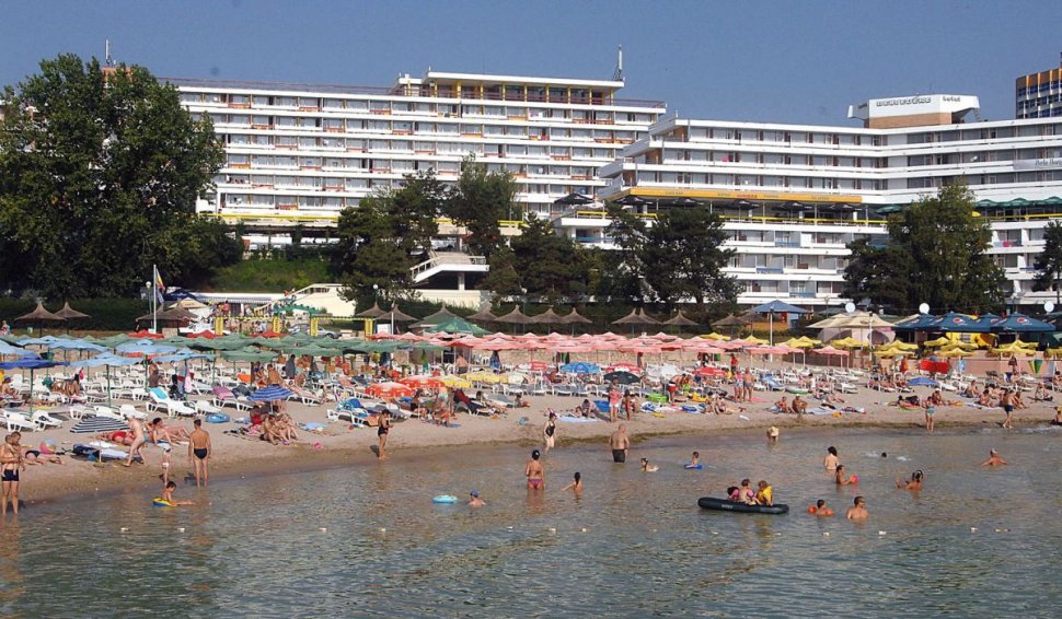 Dispute pe litoral: Hotelierii nu mai vor să închirieze o cameră doar pentru două nopți | Reacţia turiştilor