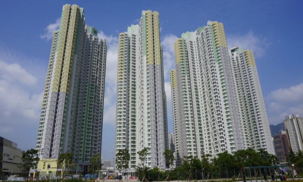 Aeroportul care a fost închis, după ce avioanele se prăbuşeau. "Pasagerii vedeau televizoarele vecinilor din zonă. Era o distanţă de speriat" 773401