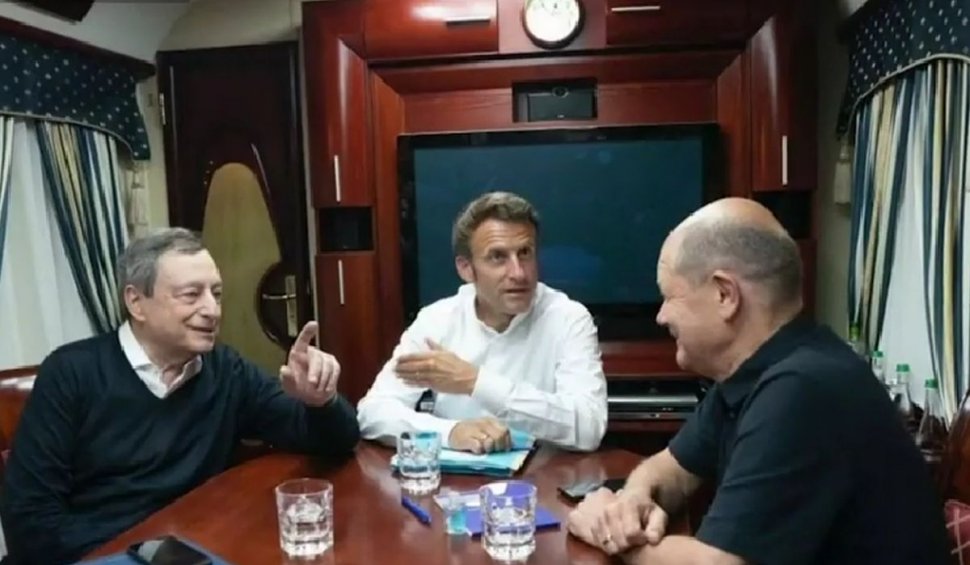 Imagini în premieră cu Emmanuel Macron, Olaf Scholz și Mario Draghi în trenul de Kiev | De ce nu apare Iohannis în fotografie