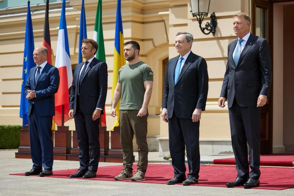 Iohannis, Draghi, Scholz și Macron, poză de grup cu Zelenski, înainte de discuțiile oficiale | Ce rol are România în discuțiile de la Kiev 774016