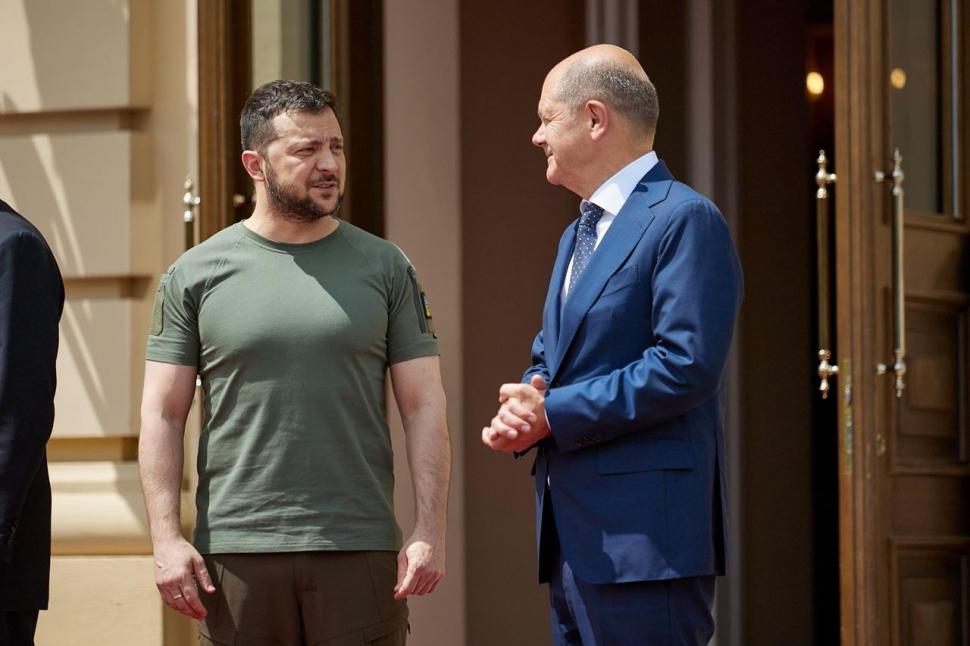 Iohannis, Draghi, Scholz și Macron, poză de grup cu Zelenski, înainte de discuțiile oficiale | Ce rol are România în discuțiile de la Kiev 774021