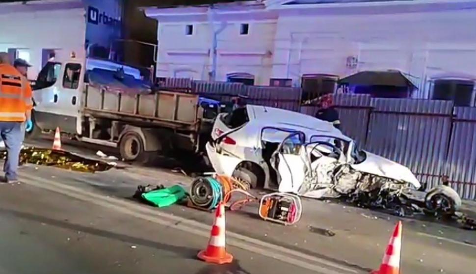 O șoferiță a spulberat un grup de muncitori la Iași! Patru dintre ei au murit pe loc 774159