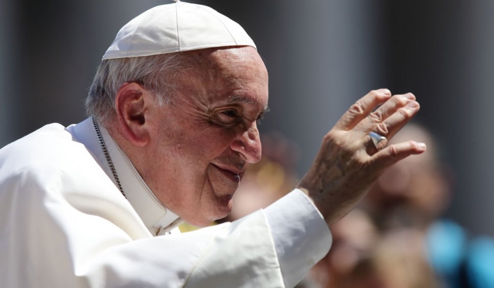 Papa Francisc propune logodnicilor castitatea premaritală: "Să știe să găsească timp pentru a-și adânci prietenia"
