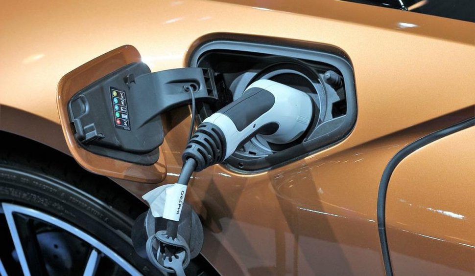 Prețul benzinei și al motorinei în România, astăzi, 17 iunie 2022. Carburanţii s-au scumpit iar