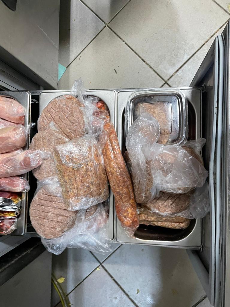 Cunoscut restaurant din Sectorul 6 al Capitalei, închis de ANPC în urma unei postări de pe o rețea socială 774446