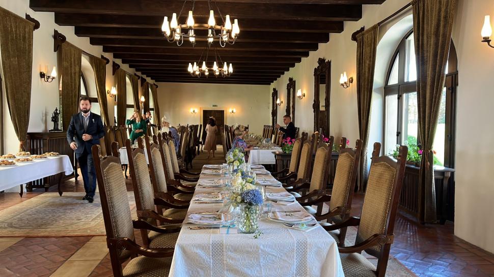 Strănepotul Regelui Mihai, care îi va purta numele, botezat la Alba Iulia. Imagini cu evenimentul de la care a lipsit familia regală 774493