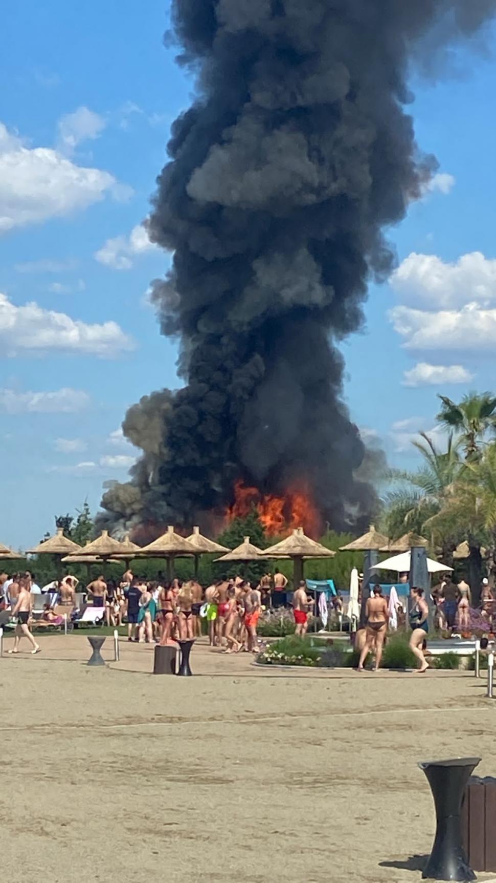 Incendiu la un cunoscut centru termal de recreere din Balotești, lângă Capitală 774617