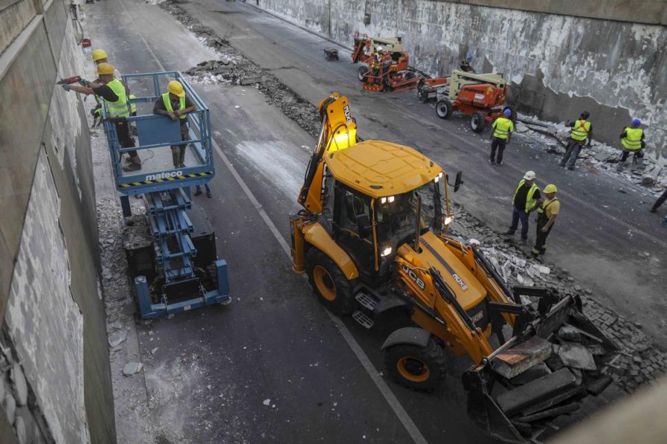 Trafic de coșmar în București, în zona Unirii, după închiderea pasajului 774667