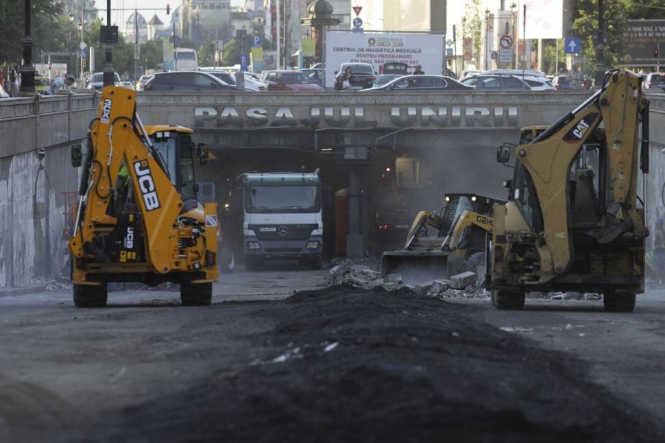 Trafic de coșmar în București, în zona Unirii, după închiderea pasajului 774668