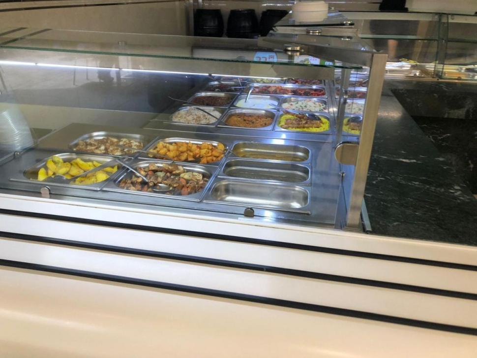 ANPC a închis 11 magazine dintr-un mare mall din Capitală 774857