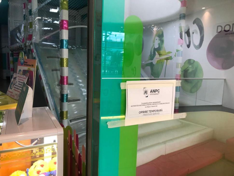 ANPC a închis 11 magazine dintr-un mare mall din Capitală 774859