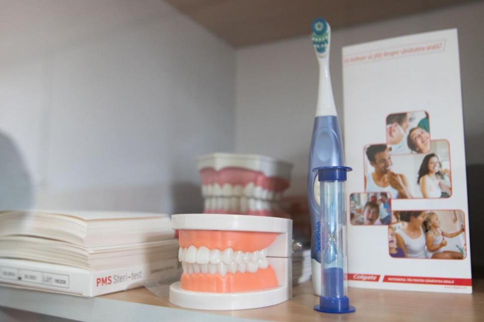 Gabriela Firea îl critică pe Nicuşor Dan pentru un alt proiect anulat: "Nu toţi părinţii îşi permit aceste costuri!" 774893