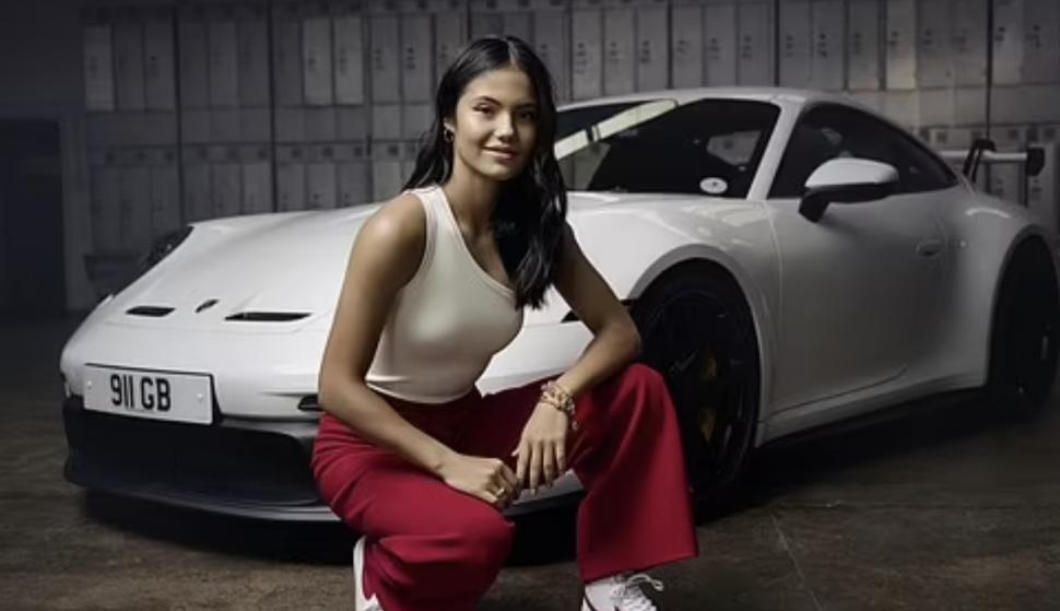 Ce mașină conduce Emma Răducanu. Milionara în euro a ales cel mai ieftin autoturism 775139