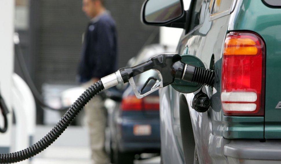 Prețul benzinei și al motorinei în România, astăzi, 22 iunie 2022. Cât costă un litru de benzină