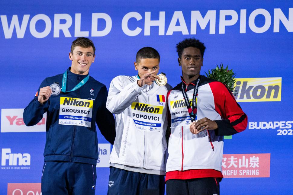 Câți bani va primi David Popovici de la statul român, după cele două medalii de aur câștigate la campionatele mondiale 775285