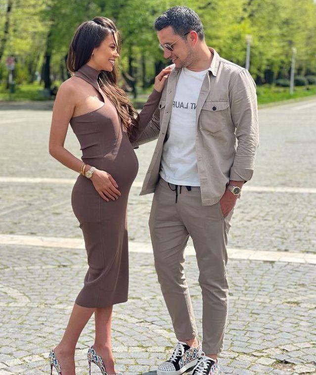 Flick Domnul Rimă a devenit tată. Prima imagine cu fetiţa sa, Eva Maria 775394