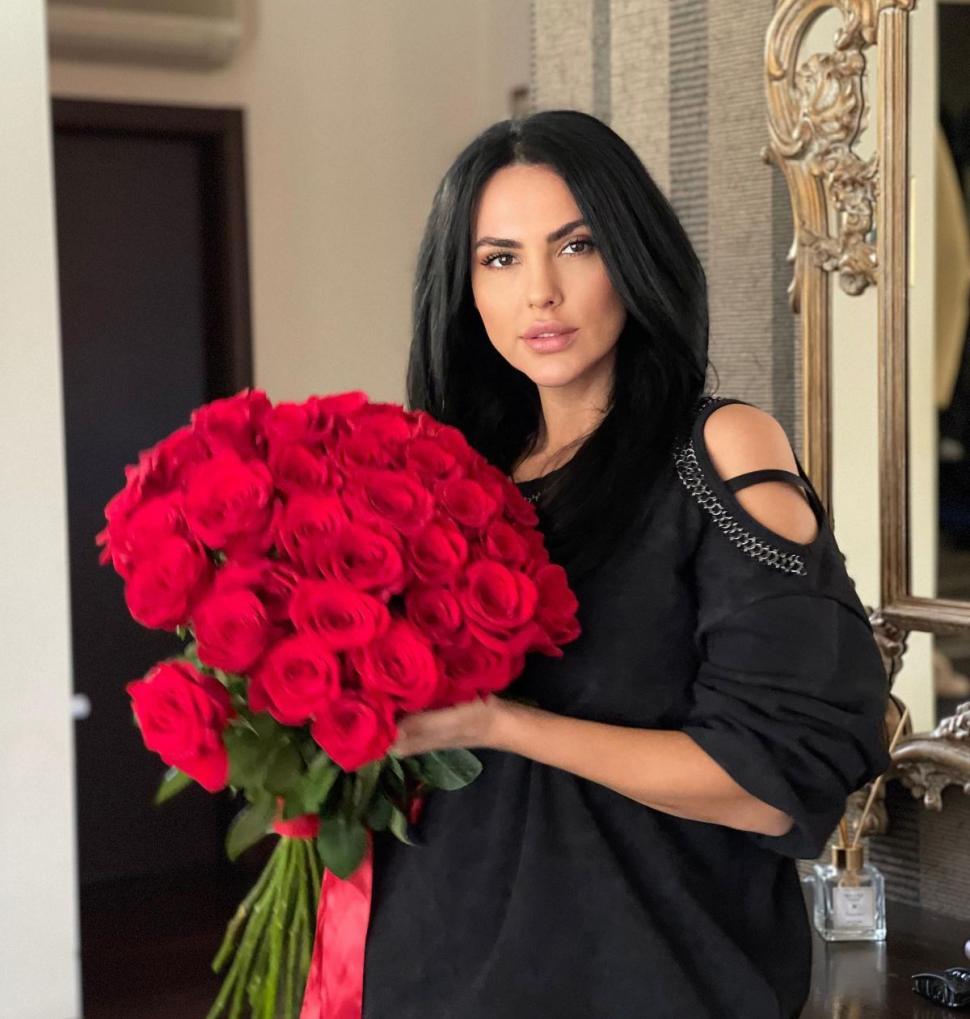 Regimul cu care Lavinia Pîrva a topit 30 de kilograme: "Nimic altceva, oricât mi-ar fi de greu" 775327