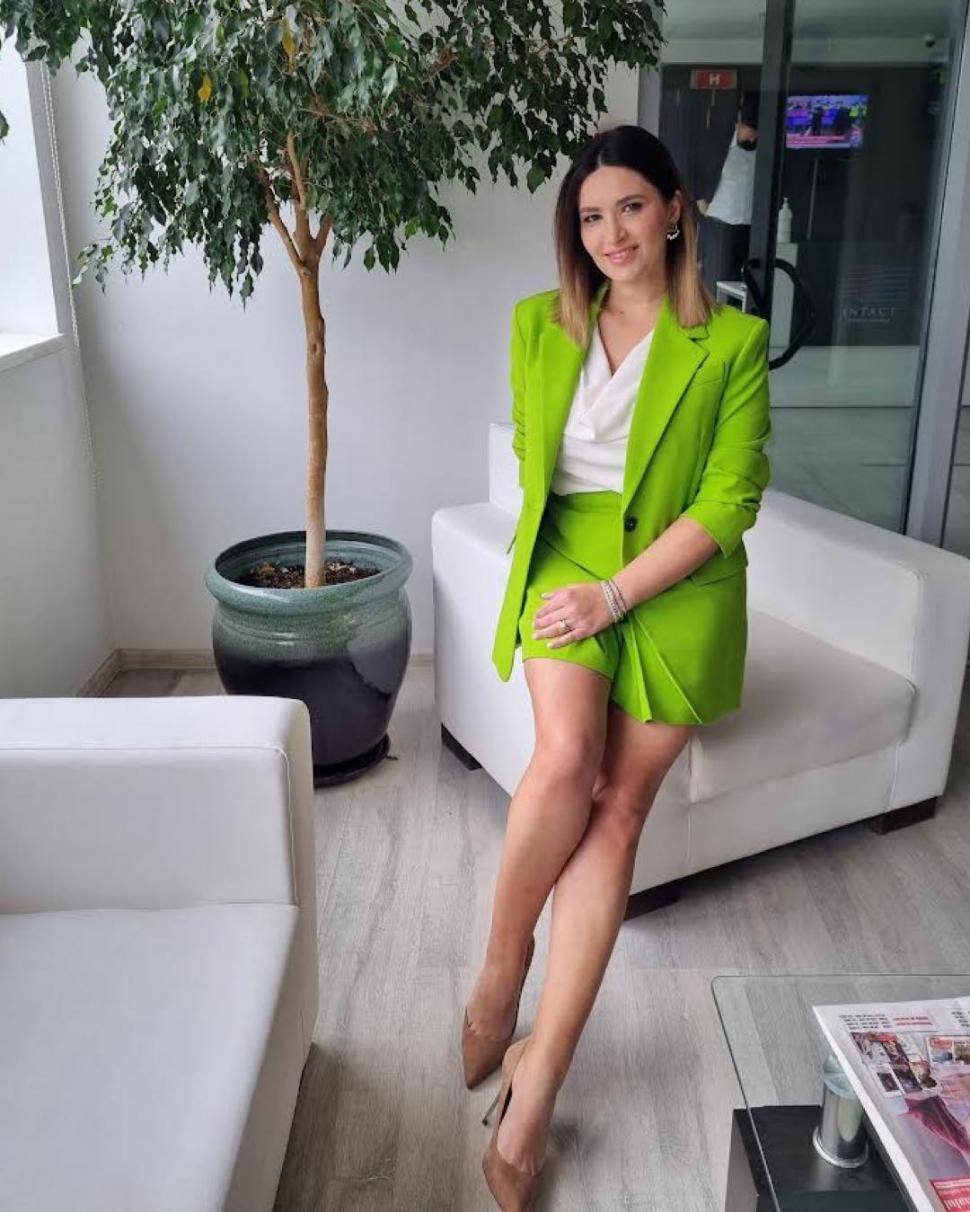 Ela Crăciun a sunat la Poliție după ce a fost agresată de un șofer: "A dat cu pumnii în volan, a vorbit extrem de urât. Am ajuns să plătesc abuzul" 775470