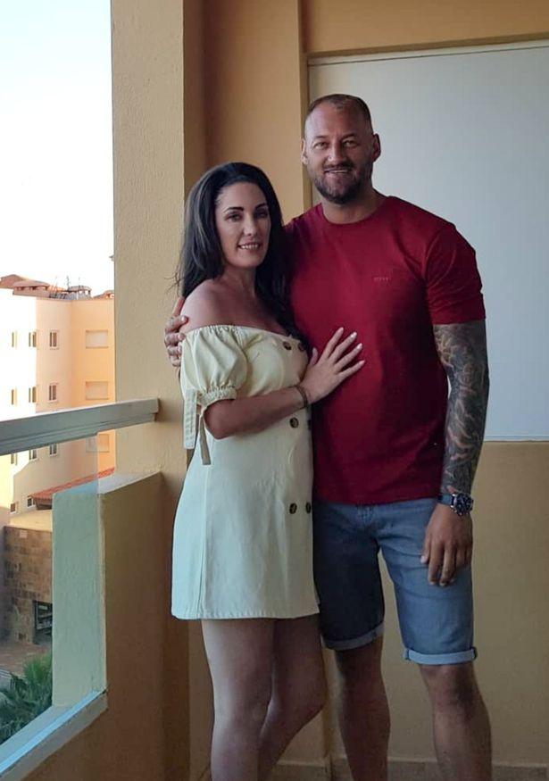 O femeie a născut copilul soțului ei la 2 ani după ce acesta a murit, în Marea Britanie 775500