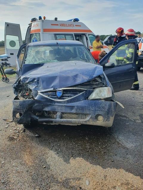 Accident rutier în judeţul Tulcea. Doi adulţi şi doi minori au fost răniţi 776137