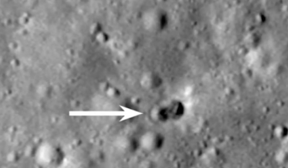 Singurul "crater dublu" de pe Lună, surprins în imagini. A fost produs de o rachetă pe care nimeni nu a revendicat-o