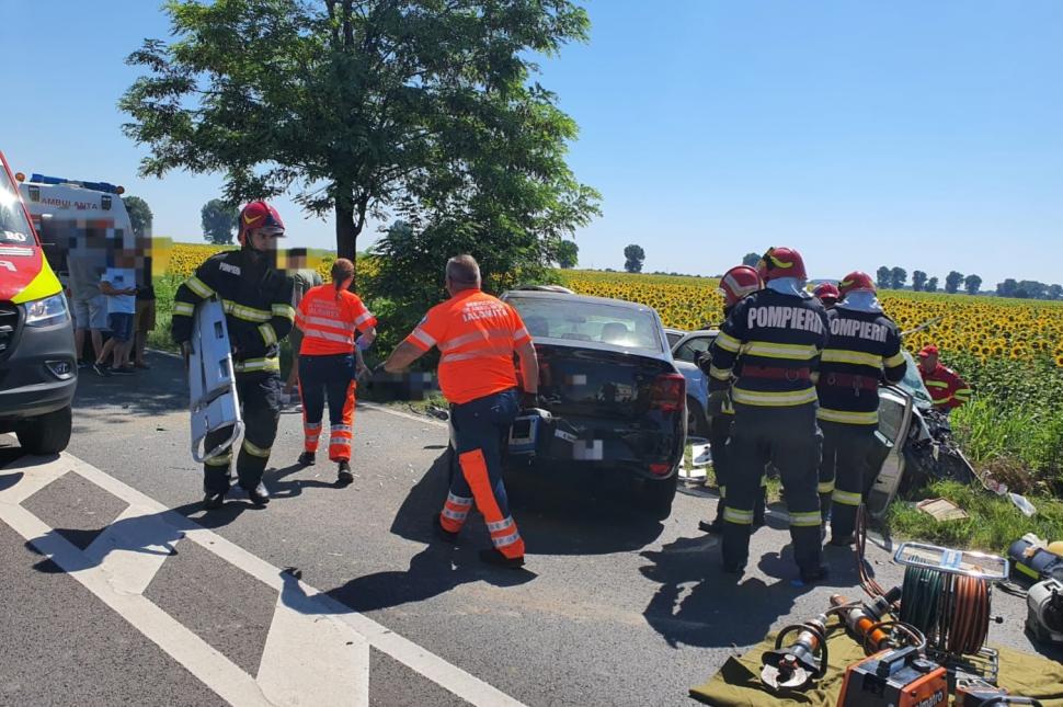 Patru morți și cinci răniți, într-un accident grav pe DN2, lângă Sinești. Trafic blocat pe sensul București - Urziceni 776249