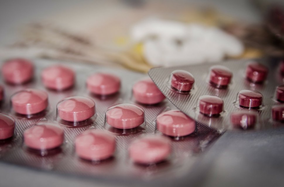 O femeie din Italia a murit în fața copiilor ei după ce a luat o pastilă prescrisă de un ginecolog fals