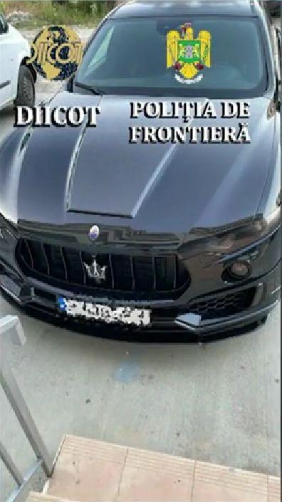 Imagini incredibile! Sute de oameni ascunși în sicrie și frigidere, descoperiți de Poliția de Frontieră 776505