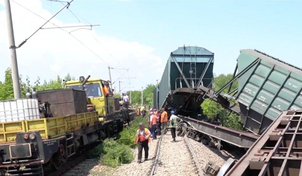 Vagoanele cu cereale din Ucraina sunt blocate. Linia ferată din România, avariata după ce un tren a deraiat