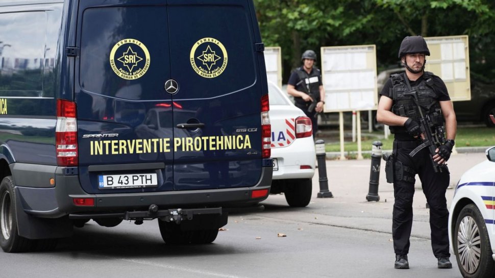Angajata unei benzinării din București a amenințat că va arunca în aer stația peco. Pirotehniştii SRI au intervenit de urgenţă