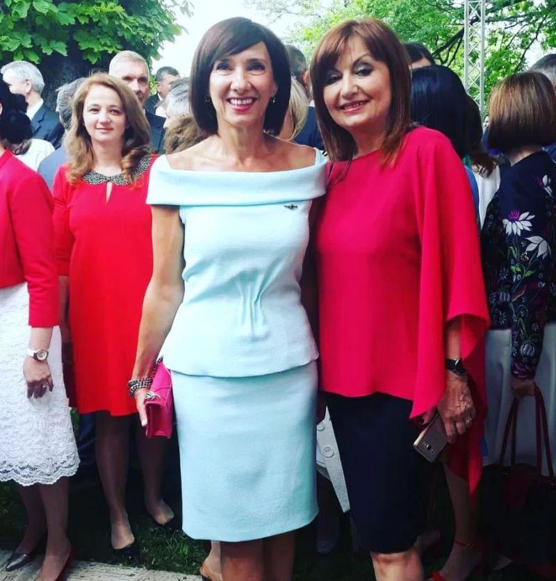 Cine e designerul care a creat rochia purtată de Carmen Iohannis la dineul oferit de regele Spaniei 776806