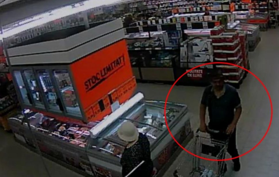 Poliția caută un bărbat care a lovit un copil, în fața unui magazin din Sibiu. Agresiunea a fost filmată