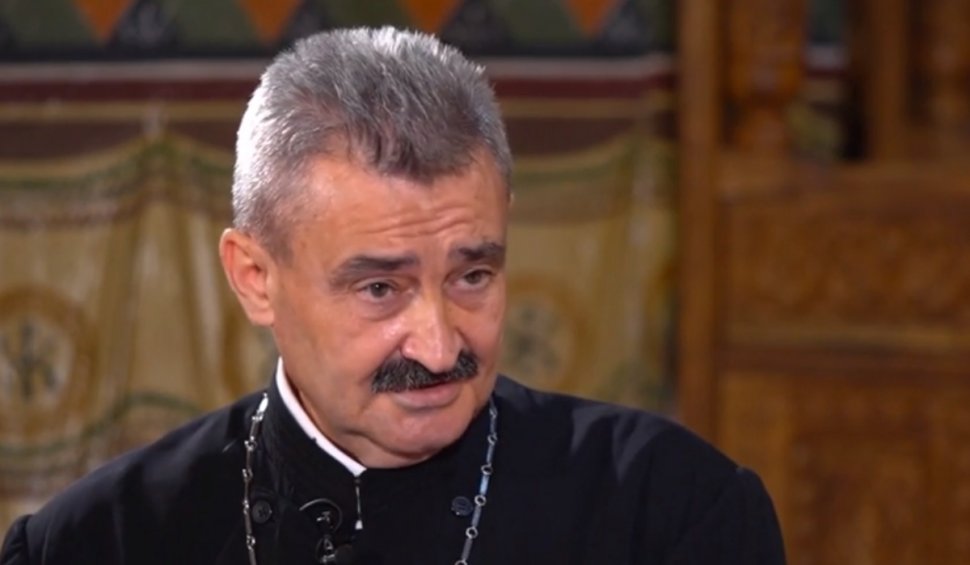 Mituri despre ţinuta în biserică, demontate de părintele Marius Moşteanu: "Aşa te faci părtaş la păcate străine" 
