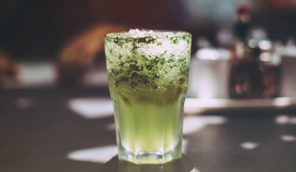 De ce grecii nu fac limonadă când e plin de lămâi? Soluțiile găsite de românii care vor răcoritoare 776993