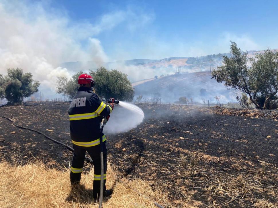 Incendiu devastator în Grecia, un oraş întreg a fost evacuat | Zeci de pompieri români sunt în misiune la nord de Atena 777156