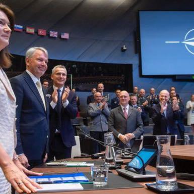 Mesajul lui Mircea Geoană într-o zi istorică pentru NATO: "Mi-am adus aminte de România" 777322