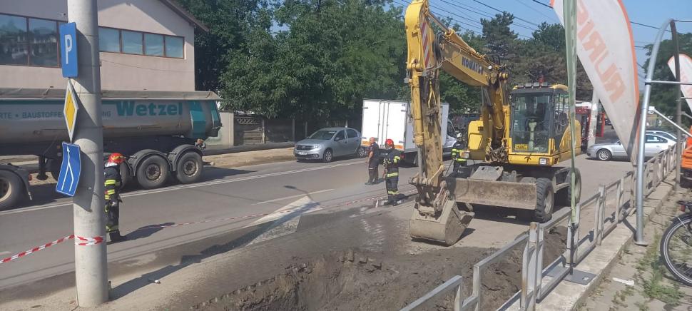 Pericol major în Vaslui! Scurgeri de gaze, după ce ”Dorel” a avariat o conductă în timpul unor lucrări 777293