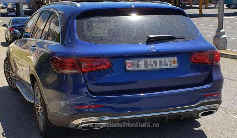 Un român a rămas fără maşina de 60.000 de euro, la frontieră, după vacanţa petrecută acasă 777301