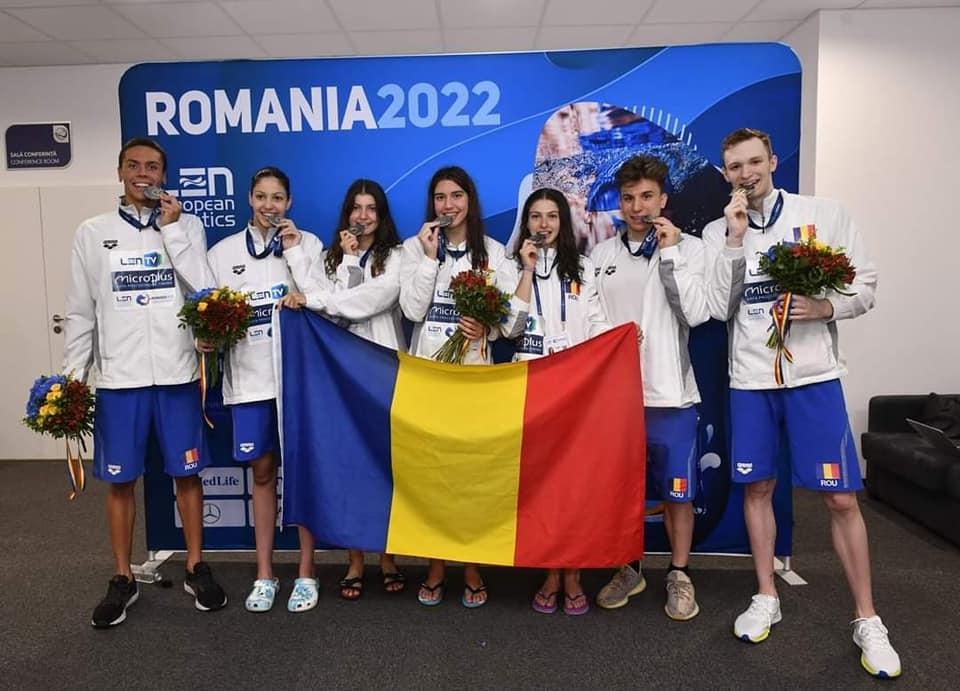 Argint pentru România în proba de 4x100 metri liber, în ștafeta mixtă condusă de David Popovici 777623