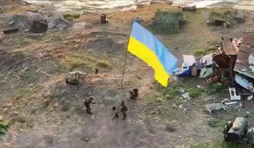 Steagul Ucrainei, arborat pe Insula Șerpilor, cu un mesaj special pentru Rusia 777728