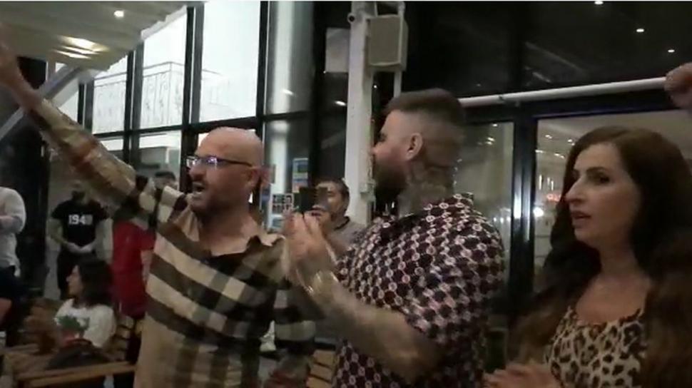 Adrian Mititelu a petrecut cu lăutari, după ce a ieşit din închisoare 777860