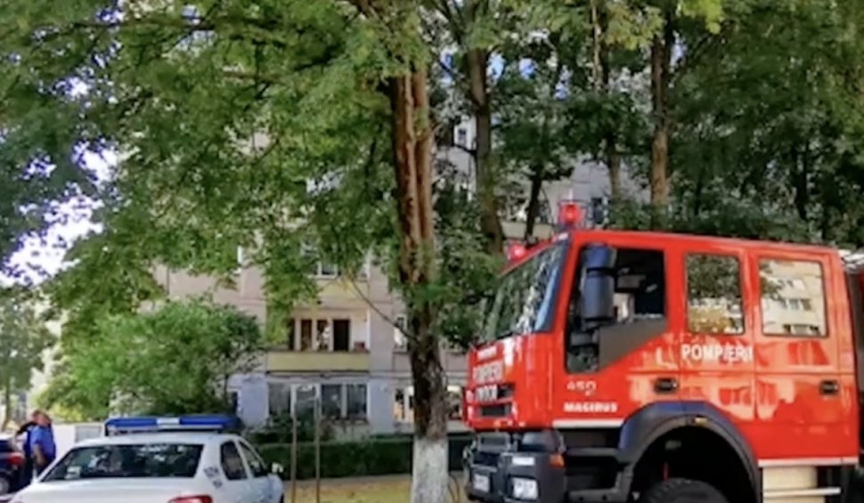 Explozie într-un bloc din Hunedoara | Mamă și fiică, rănite. Fetița de un an și 3 luni are arsuri pe față
