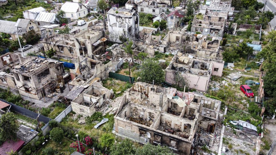 Ce au găsit ucrainenii când s-au întors în Gostomel, locul măcelului de la începutul invaziei ruse 778015