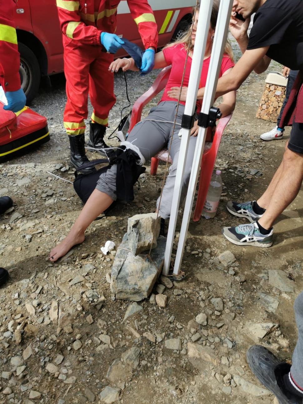 O femeie a fost muşcată de o viperă în munţii Făgăraş, după ce a făcut o greșeală banală 778074