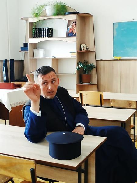 Preotul care slujea, fără bani, la o biserică din Iași, a fost găsit mort. Avea doar 44 de ani 778069