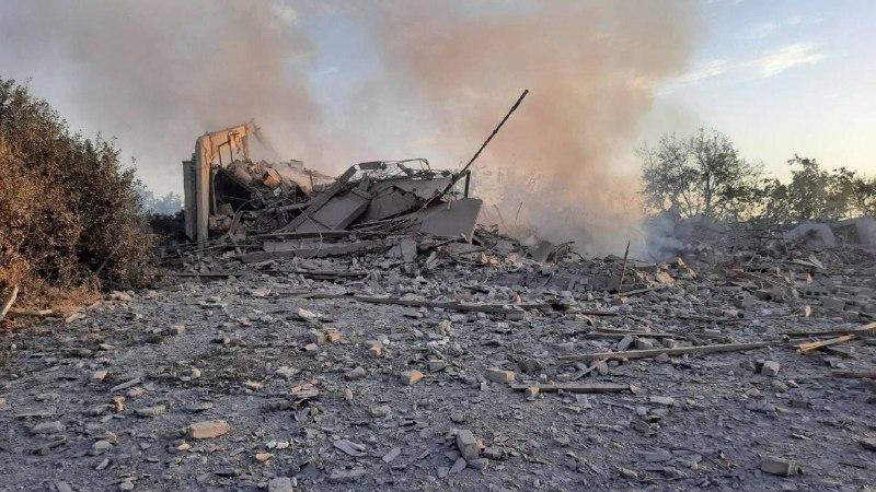 Rusia a bombardat în Donețk un spital, un centru comercial, un Palat al Culturii și un loc de joacă 778101