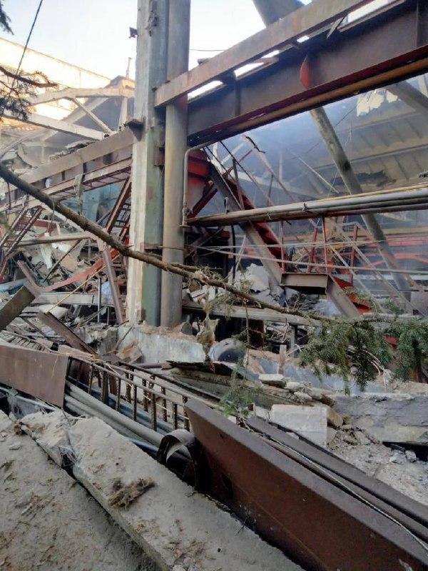 Rusia a bombardat în Donețk un spital, un centru comercial, un Palat al Culturii și un loc de joacă 778103