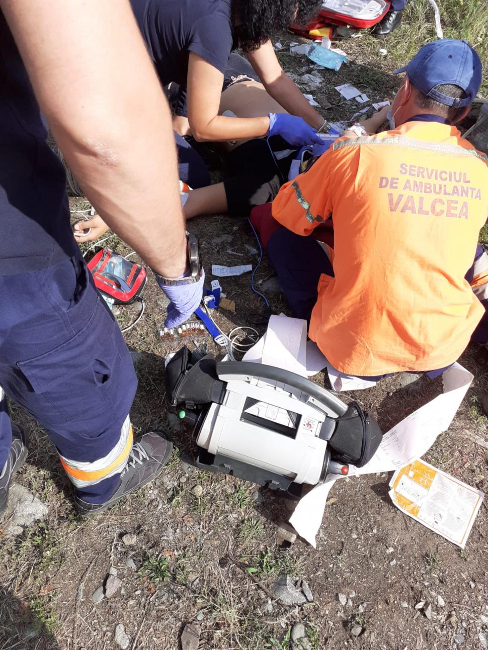 Tânăr pescar, electrocutat prin arc electric la balta din Poieni, județul Vâlcea. Elicopterul SMURD chemat să intervină 778137